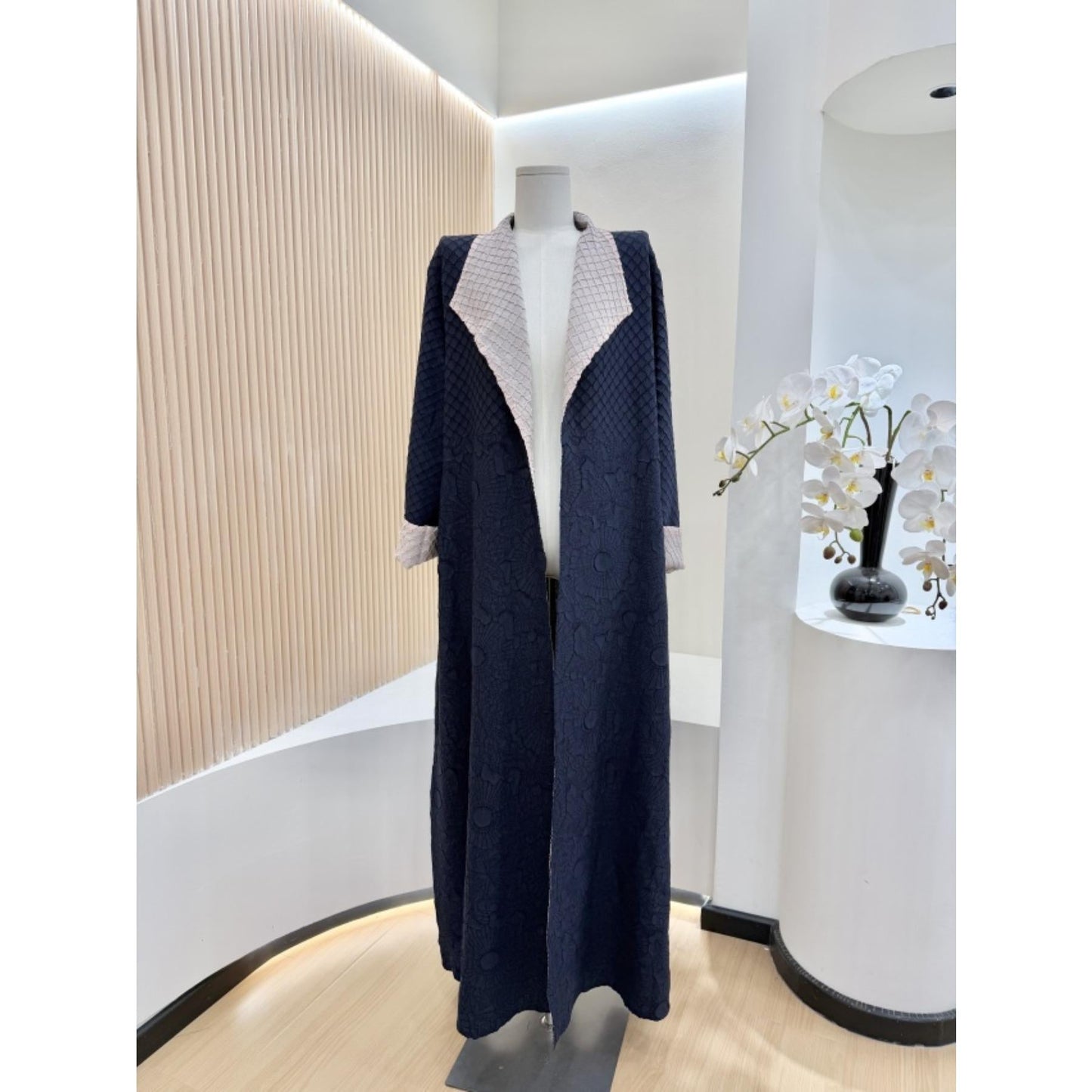 HS6702 Midnight Elegance Navy Abaya with Contrast Collar