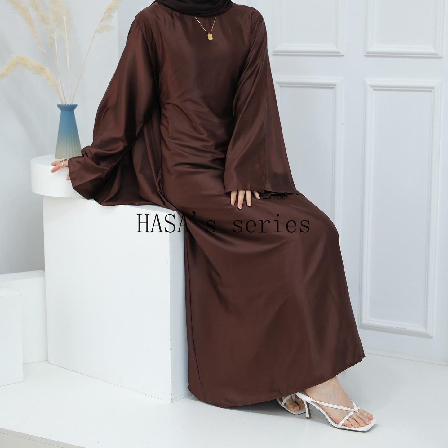 HS4835 High-density Stretch Satin Long Dress, Simple, Elegant, and Comfortable To Wear.