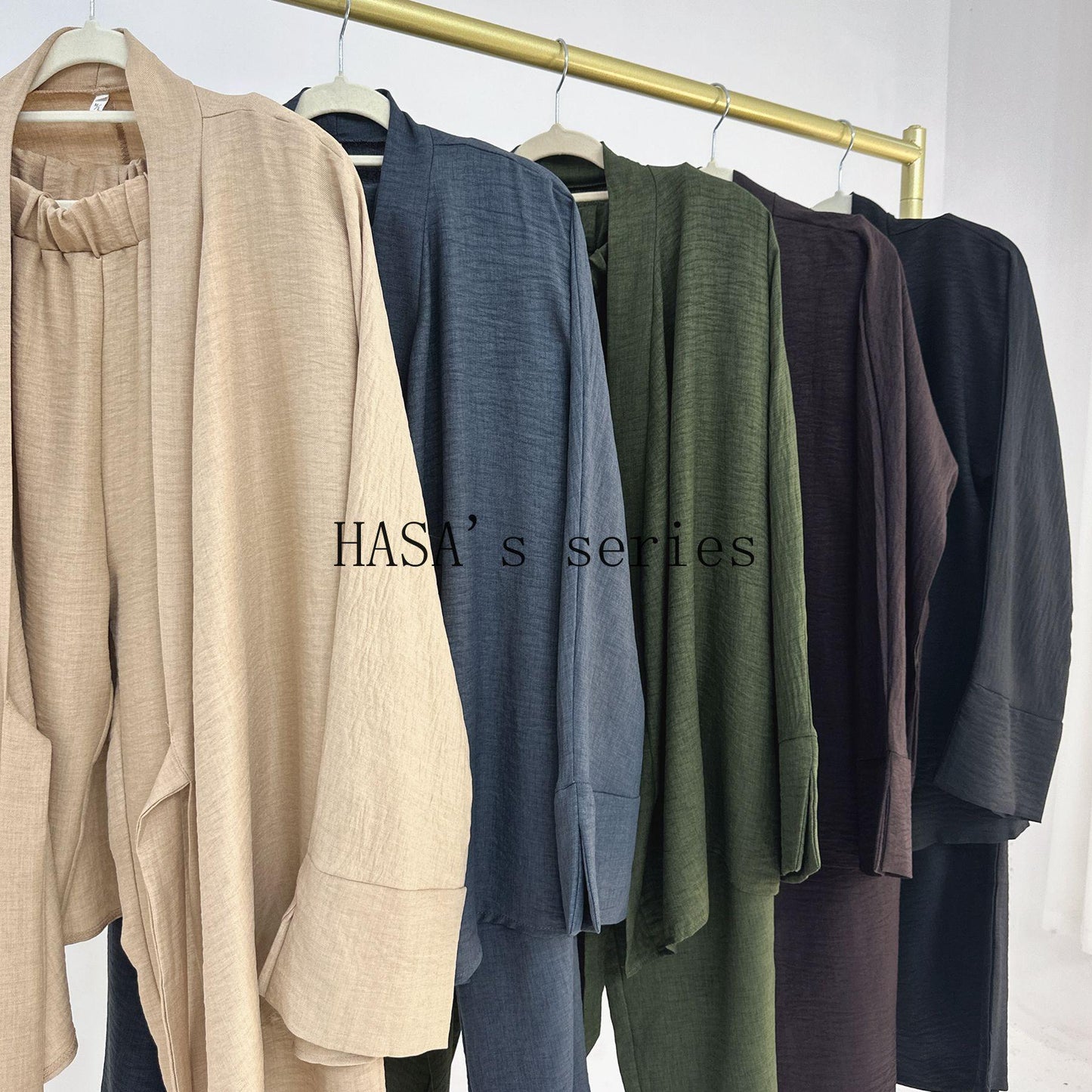 HS4830 A Simple, Tie-front Top Paired with Wide-leg Pants – A Comfortable Two-piece Set Suitable for Everyday Wear.
