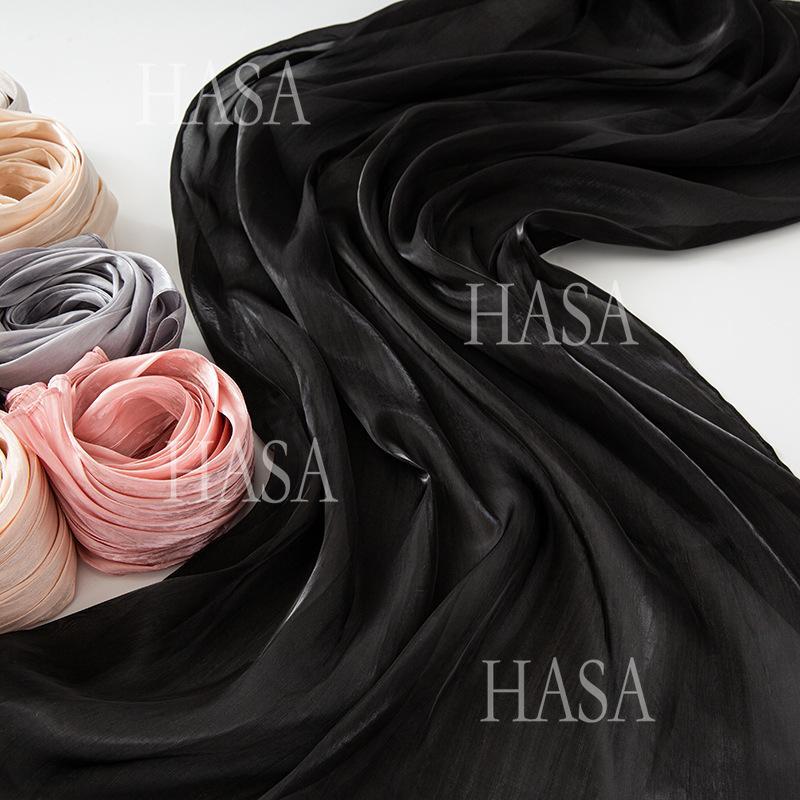 HA6479 A Simple Silk Scarf with A Mellow Color and A Light and Drapey Design