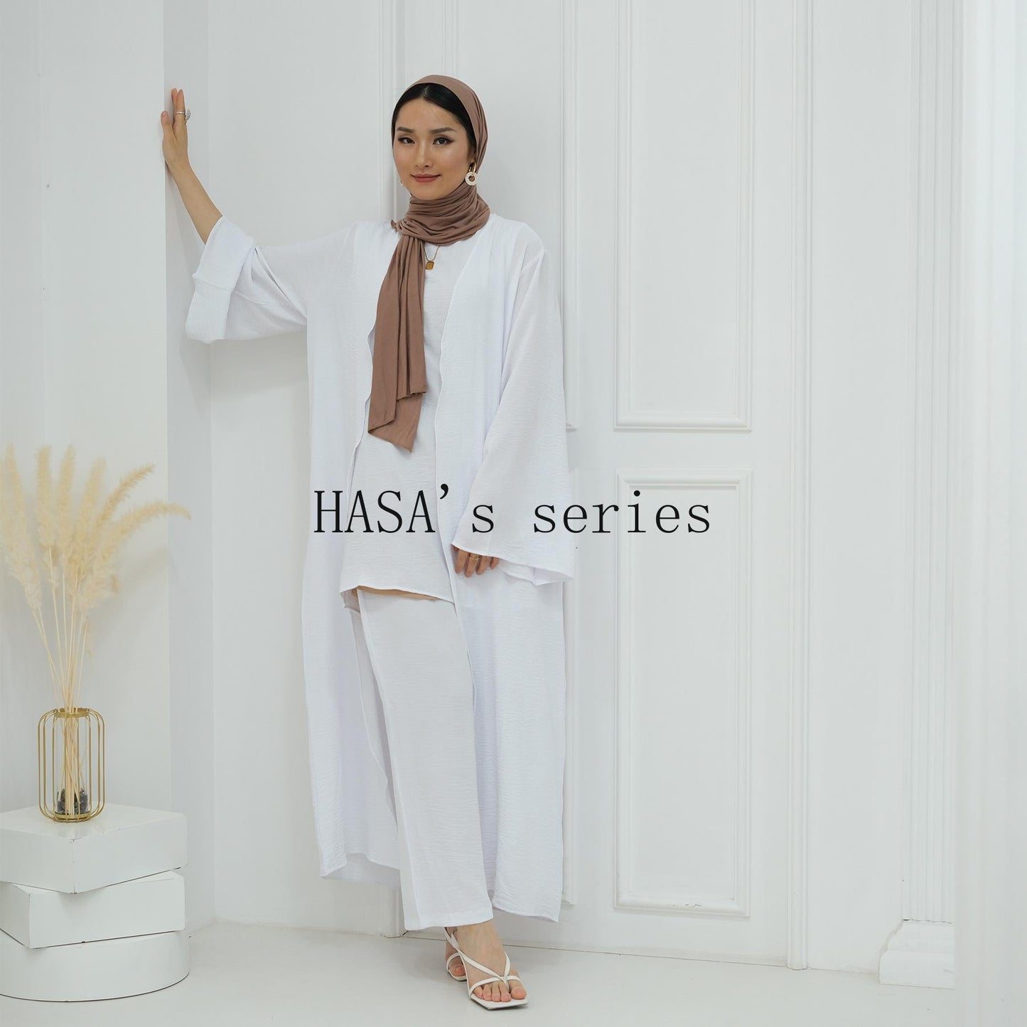 HS5107 Minimalist Style Three-piece Set | Solid Color Long Coat Paired with A Loose Two-piece Suit.
