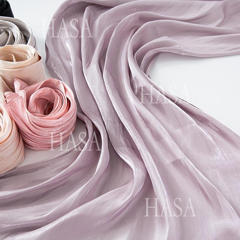 HA6479 A Simple Silk Scarf with A Mellow Color and A Light and Drapey Design