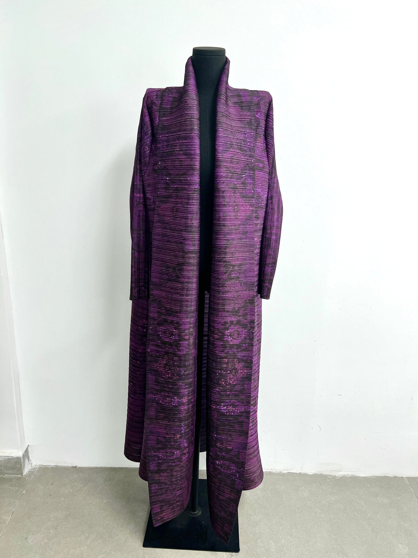 HS6712 Regal Amethyst , Belted Purple Abaya with Subtle Sparkle