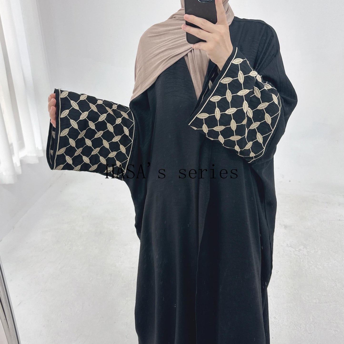 HS4840 Elegant long robe with geometric embroidery, a simple and traditional style dress.