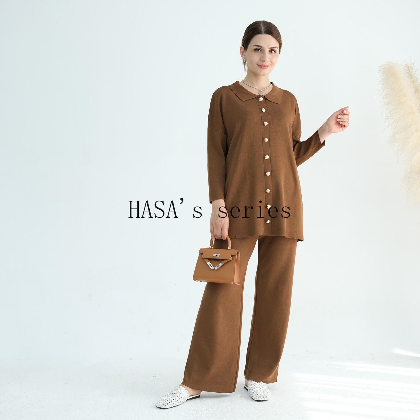 HS5100 Simple and stylish knitted two-piece set, featuring a thickened long-sleeved top and wide-leg pants.