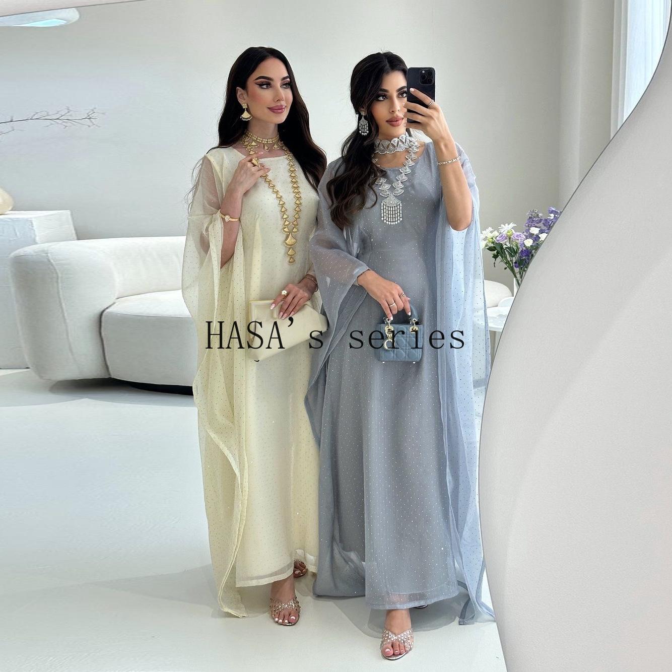HS5105 Simple and Soft Long-sleeved Pullover Dress with A Waist-length Design, in A Solid Color for Everyday Wear.