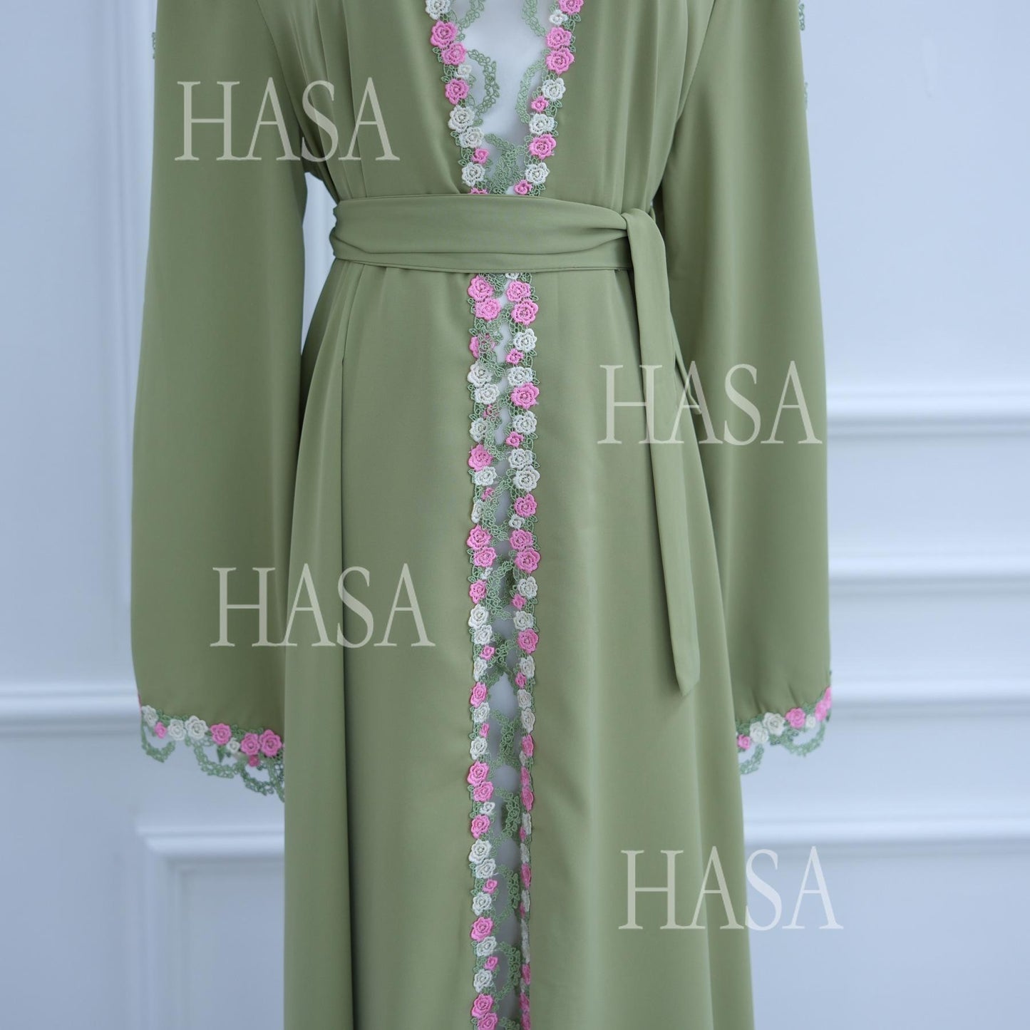 HA6560 Simple Floral Embroidery Cardigan