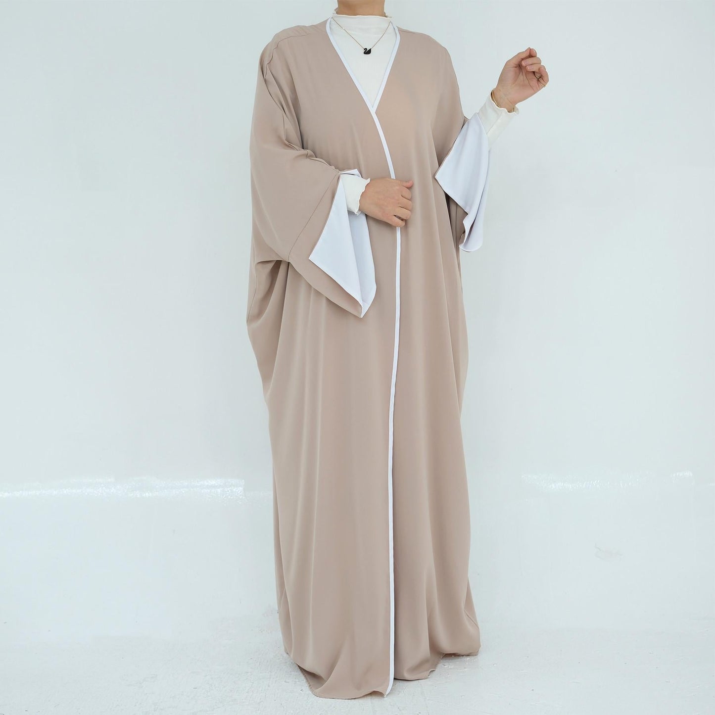 HA5877 The Loose-fitting Robe Has A Lightweight Silhouette That Is Perfect for Any Occasion open abaya outfit