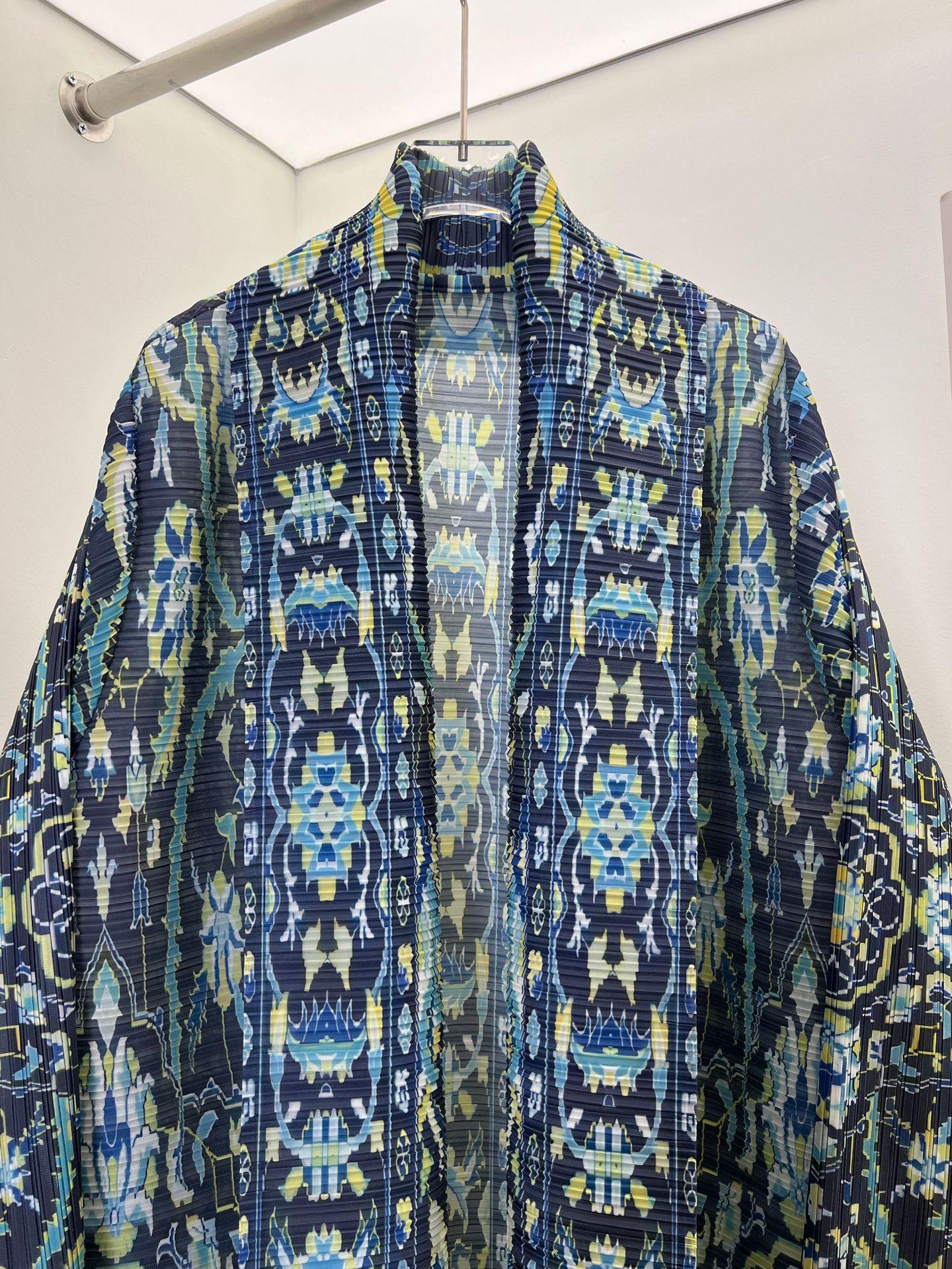 HS6716 Rtisan Elegance  Blue Printed Abaya with Traditional Motifs