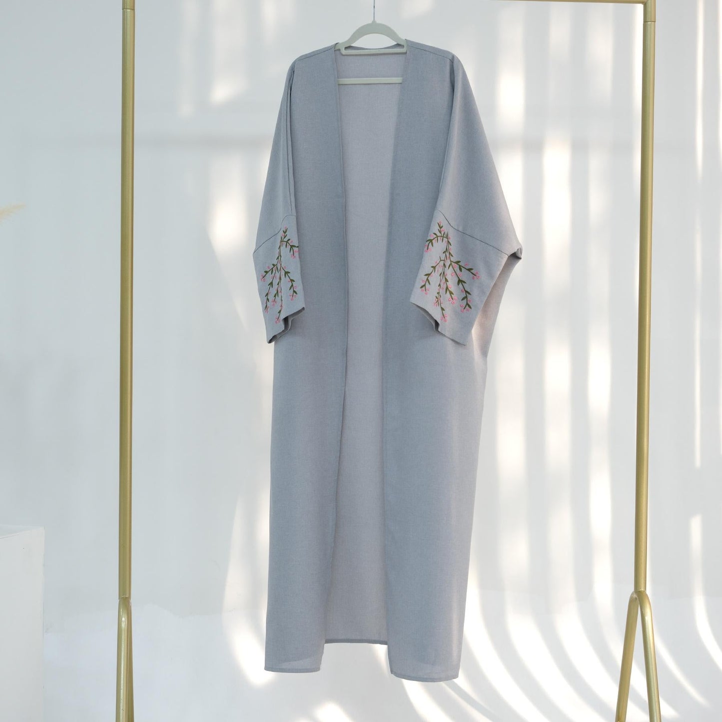HAYA HAYA1046 Flower Embroidery Elegant Cardigan Robe