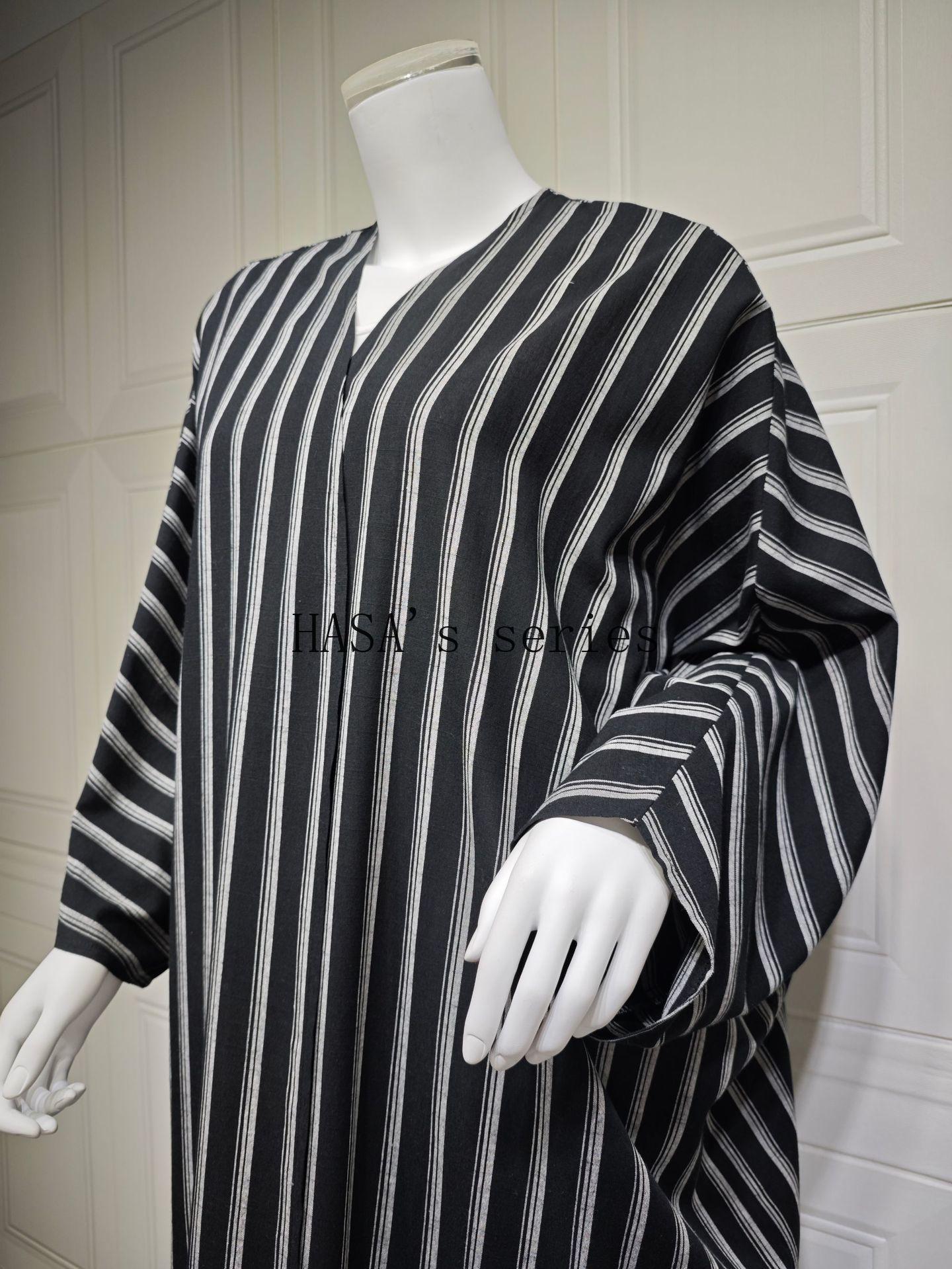 HS5096 Stylish Black and White Striped Long Coat with A Loose-fitting, Open-front Design.