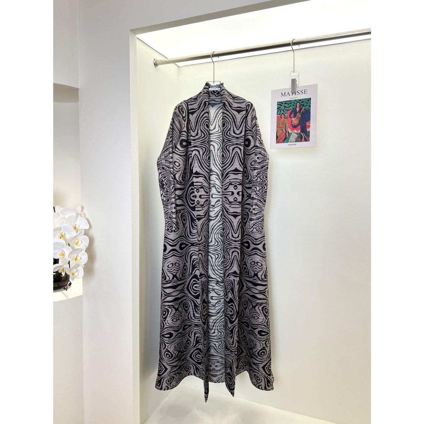HS6723 Monochrome Swirl | Black & Grey Abstract Printed Abaya