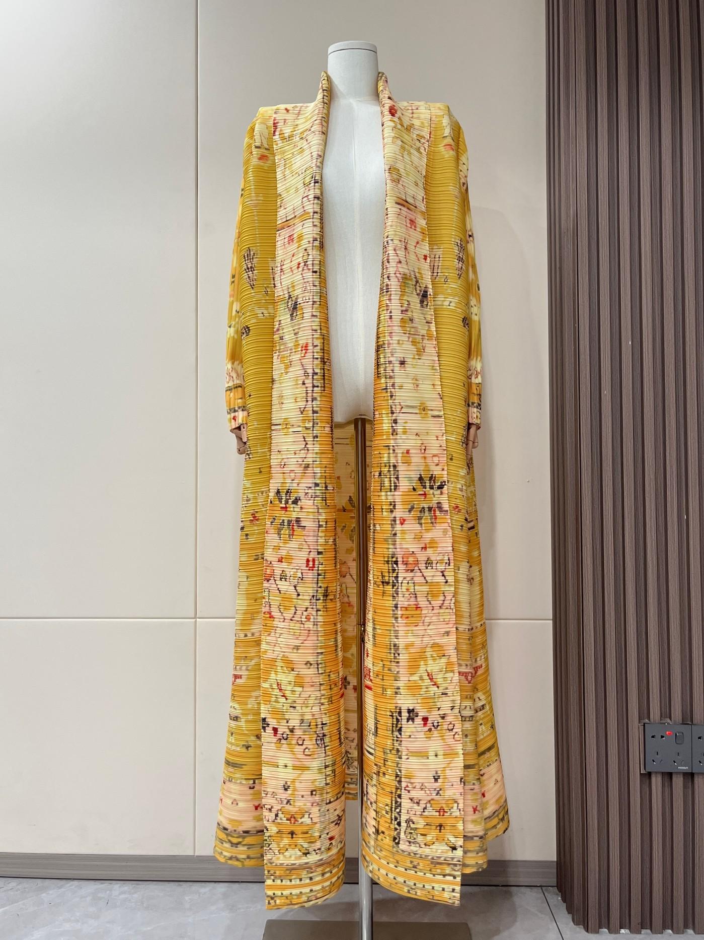 HS5843 Retro Warm Yellow Floral Textured Open-front Long Coat