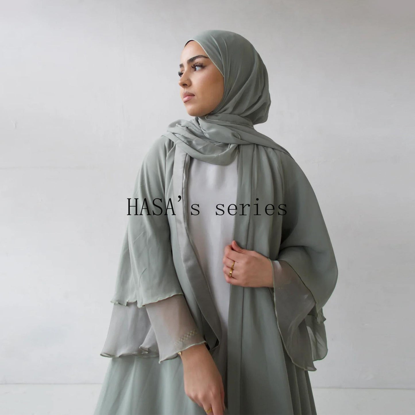 HS4850 A Double-sided Robe That Combines Elegant Appearance with Practicality.