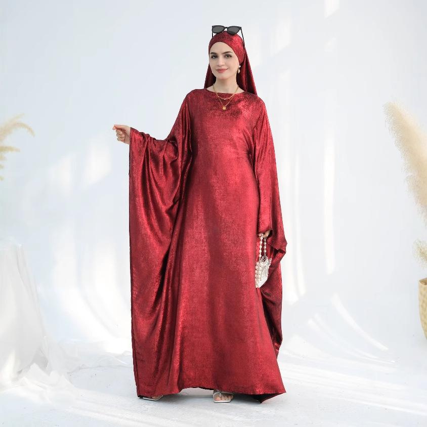 HA5878 A Glossy Dress That Combines Softness and Fluidity