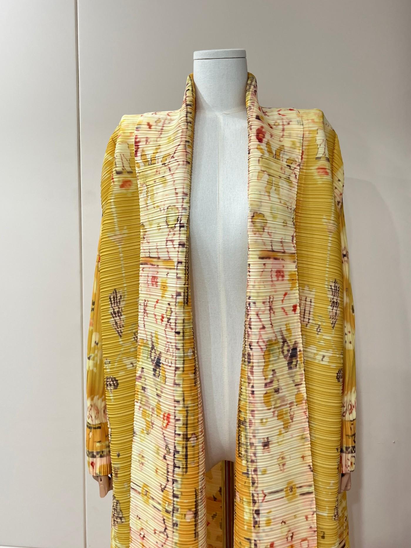 HS5843 Retro Warm Yellow Floral Textured Open-front Long Coat