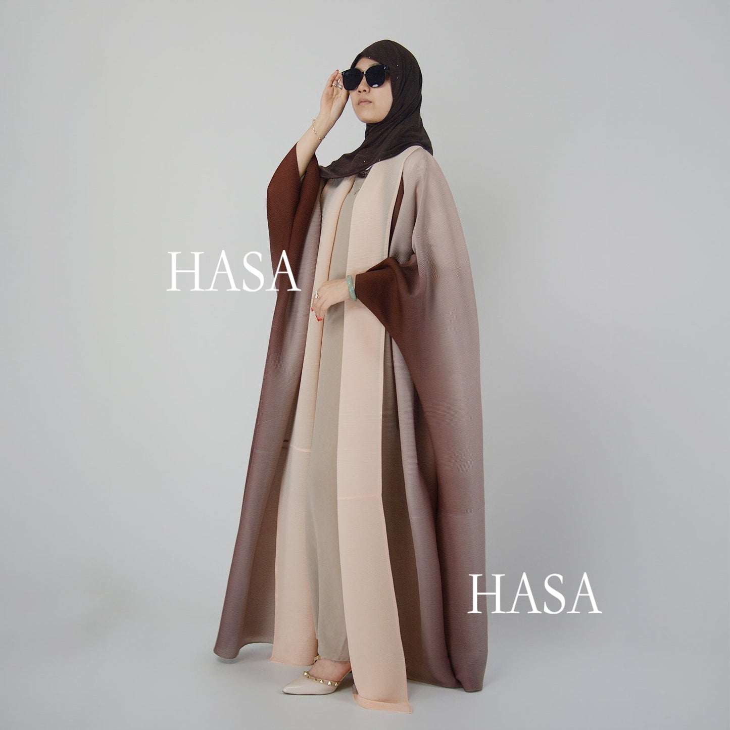 HAYA SHOP 1245 Ombré Abaya Loose Fashion Robe with Pleated Patchwork Detailing