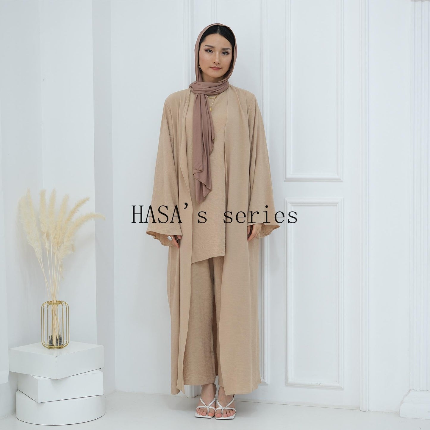 HS5107 Minimalist Style Three-piece Set | Solid Color Long Coat Paired with A Loose Two-piece Suit.
