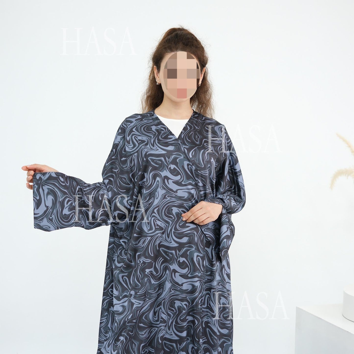 HA6555 Fashionable printed long-sleeved dress with an ankle-length cardigan style