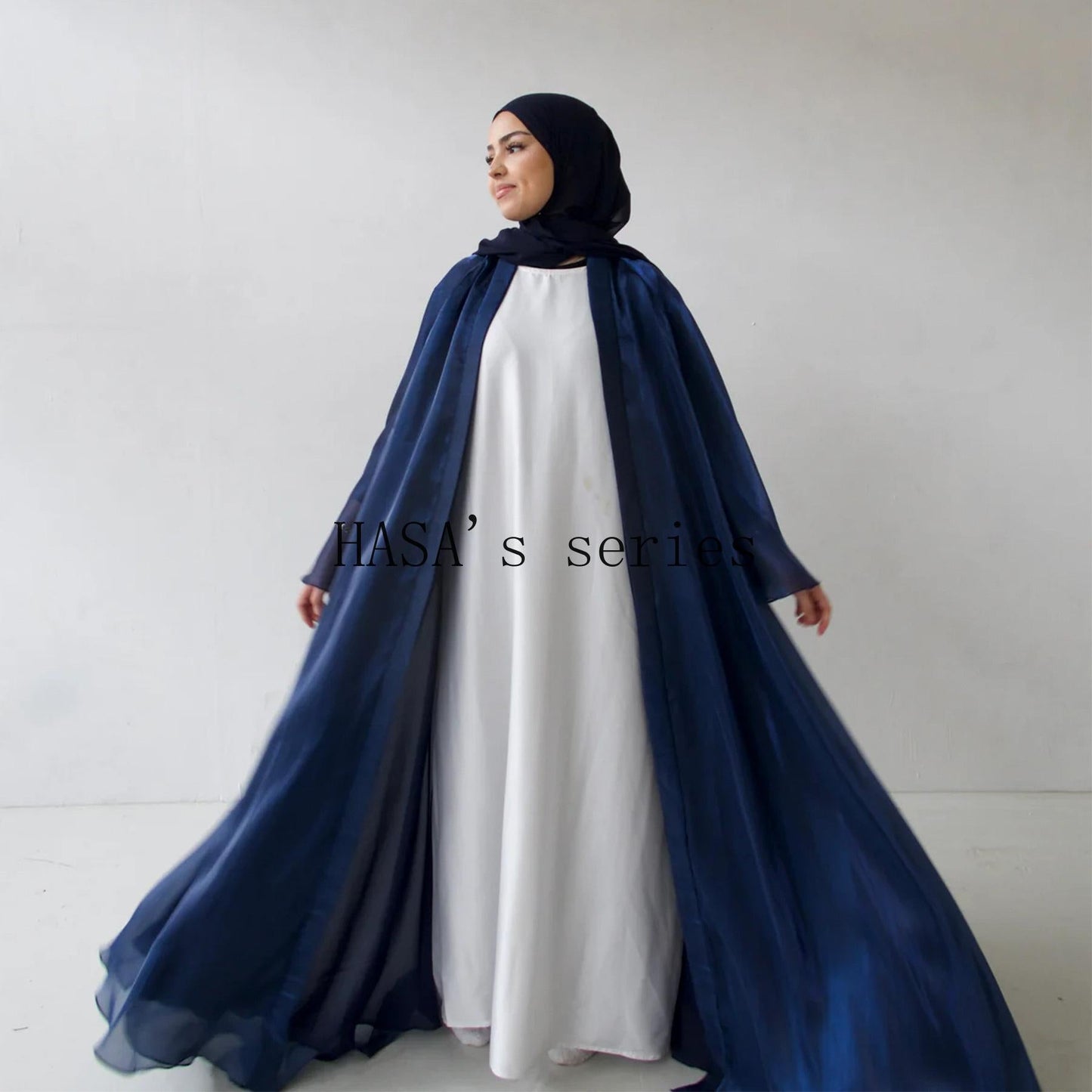 HS4850 A Double-sided Robe That Combines Elegant Appearance with Practicality.