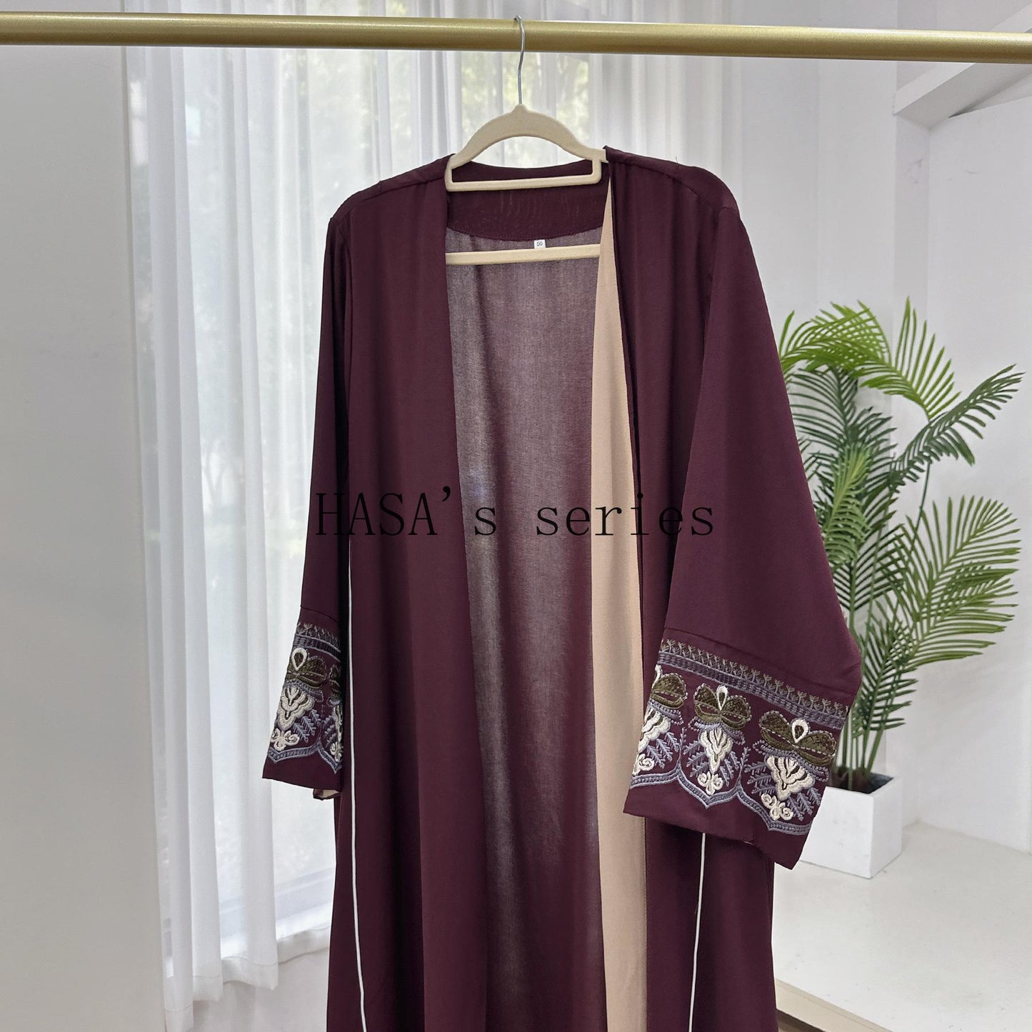 HS4849 Exquisite Embroidered Open-front Long Robe
