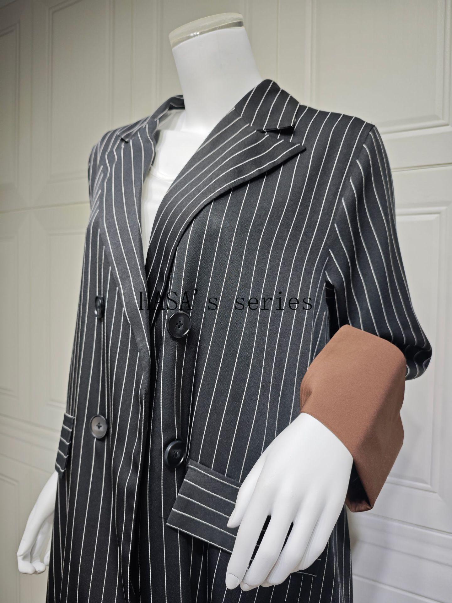 HS5101 Double-breasted, Pinstriped, Long Coat-style Robe with A Loose and Elegant Dress Design.