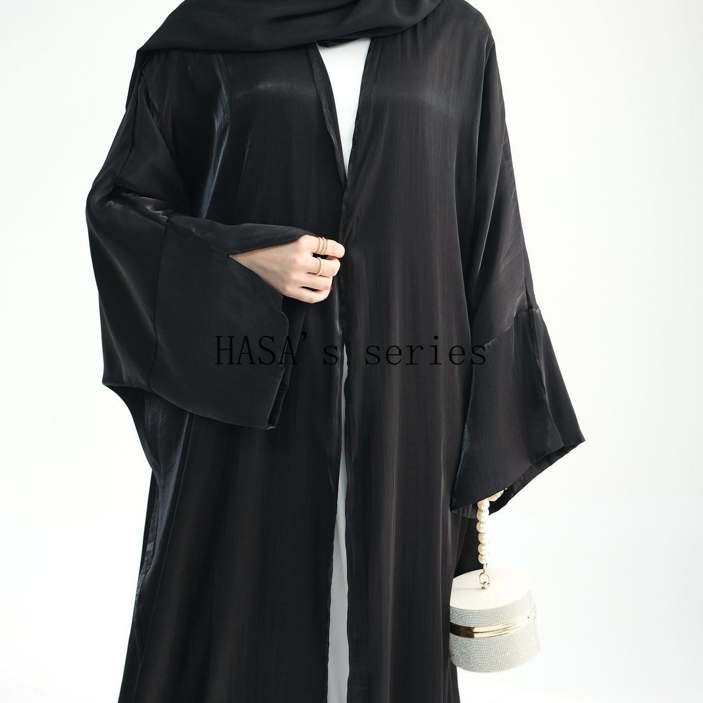 HS4831 A simple yet elegant cardigan-style robe, balancing both quality and comfort.