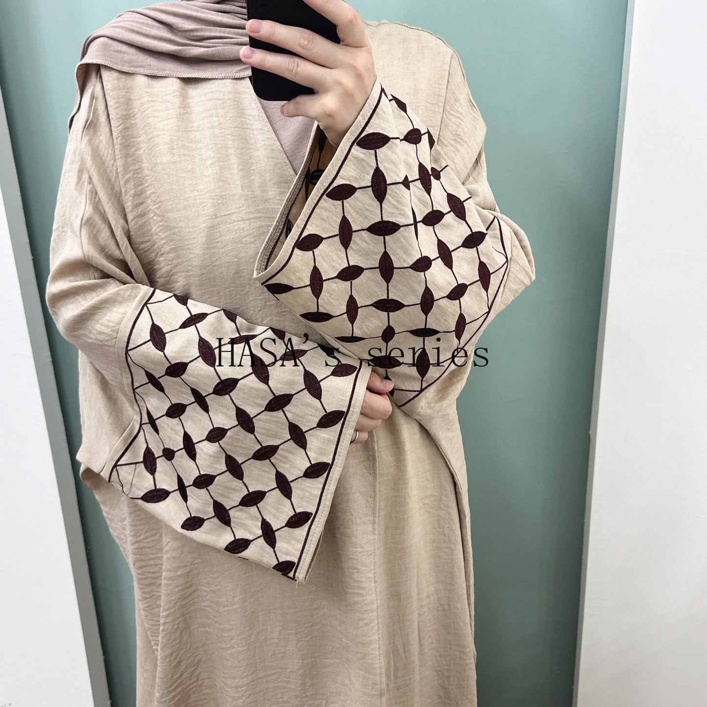HS4840 Elegant long robe with geometric embroidery, a simple and traditional style dress.