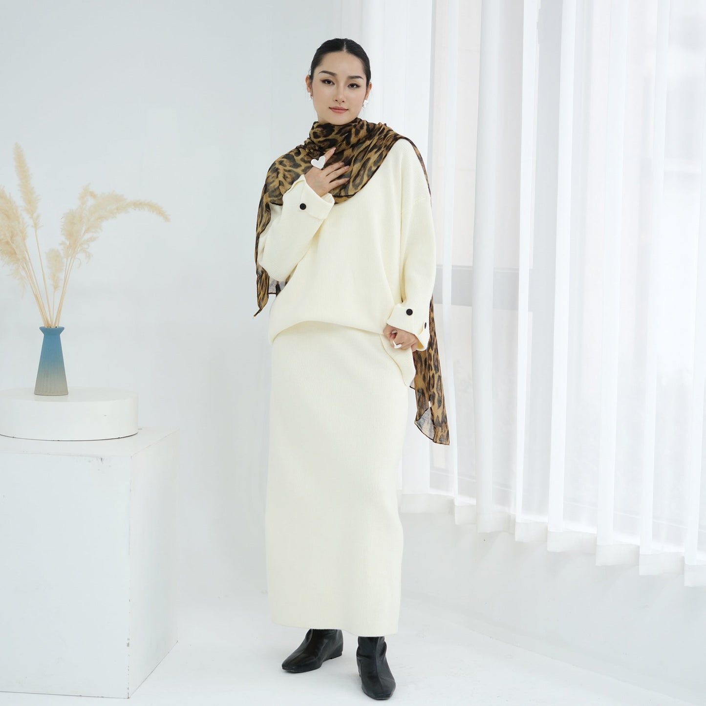 HA6601 Autumn and Winter Thickened Knitted Suit Solid Color Two-piece Skirt Suit (optional Headscarf)