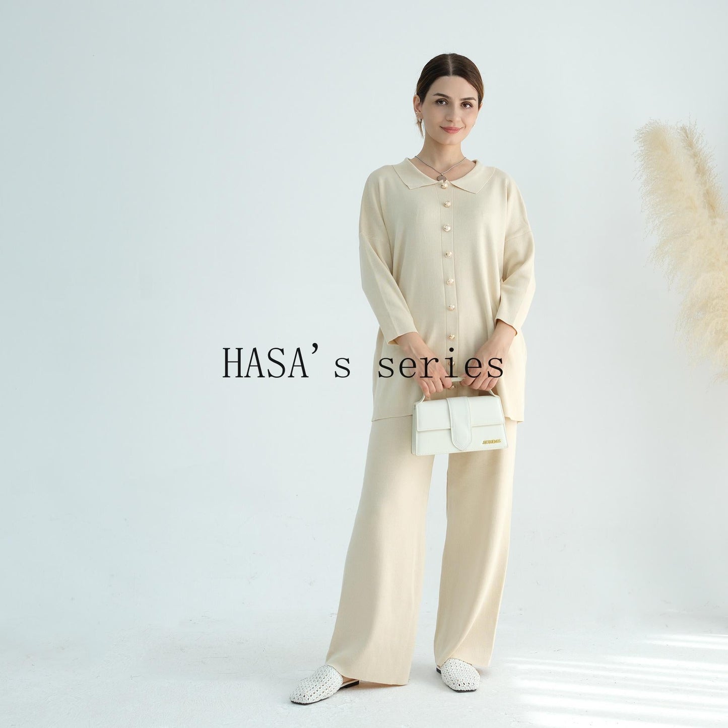 HS5100 Simple and stylish knitted two-piece set, featuring a thickened long-sleeved top and wide-leg pants.