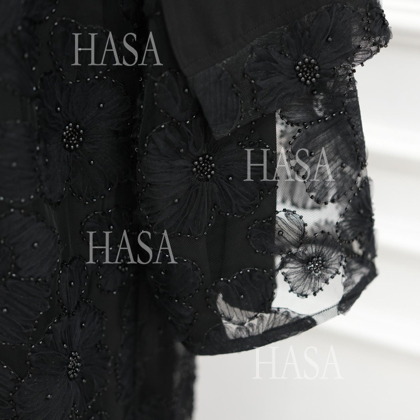HS6625 Dreidimensionale, Perlenbesetzte Strickjacke Mit Blumenmuster, Die Mit Einer Inneren Schicht Oder Einem Kopftuch Kombiniert Werden Kann.