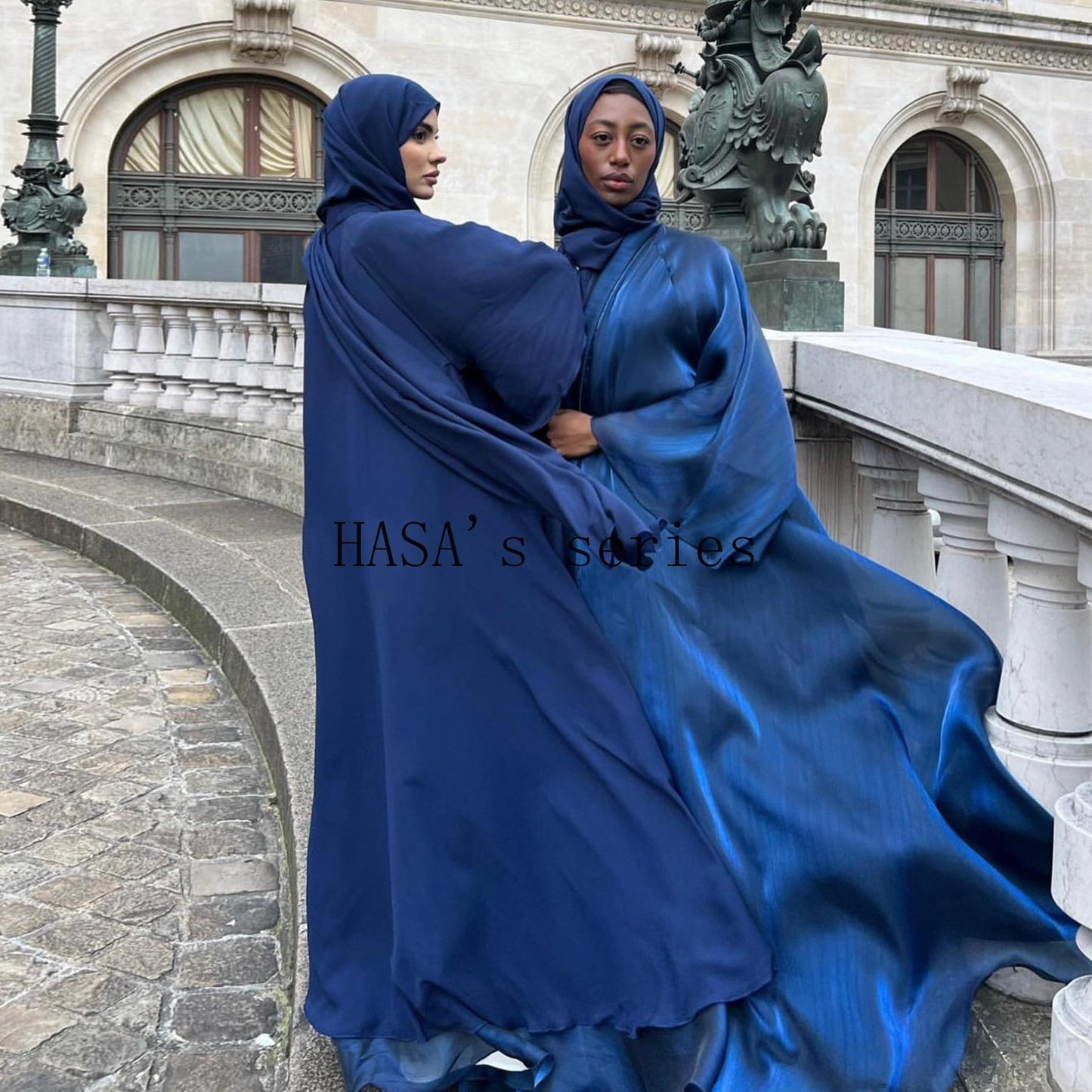 HS4850 A Double-sided Robe That Combines Elegant Appearance with Practicality.
