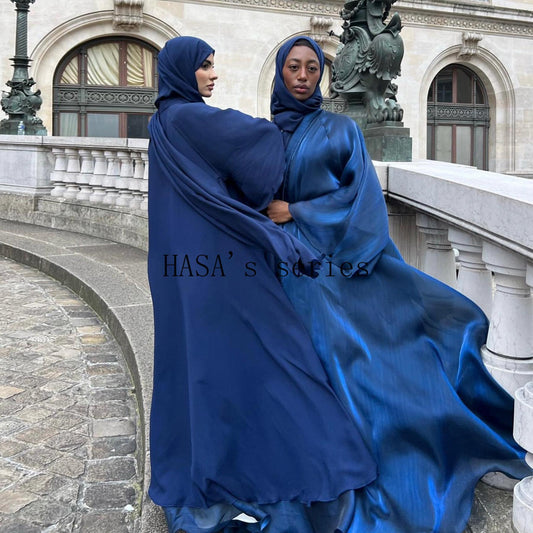 HS4850 A Double-sided Robe That Combines Elegant Appearance with Practicality.