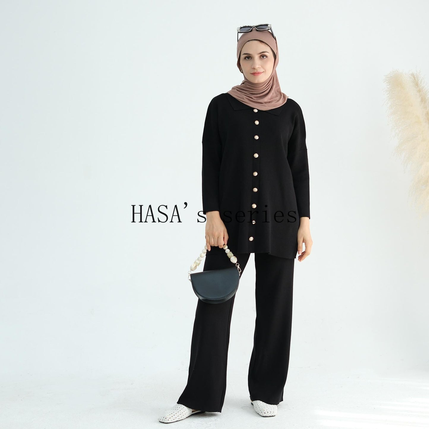 HS5100 Simple and stylish knitted two-piece set, featuring a thickened long-sleeved top and wide-leg pants.