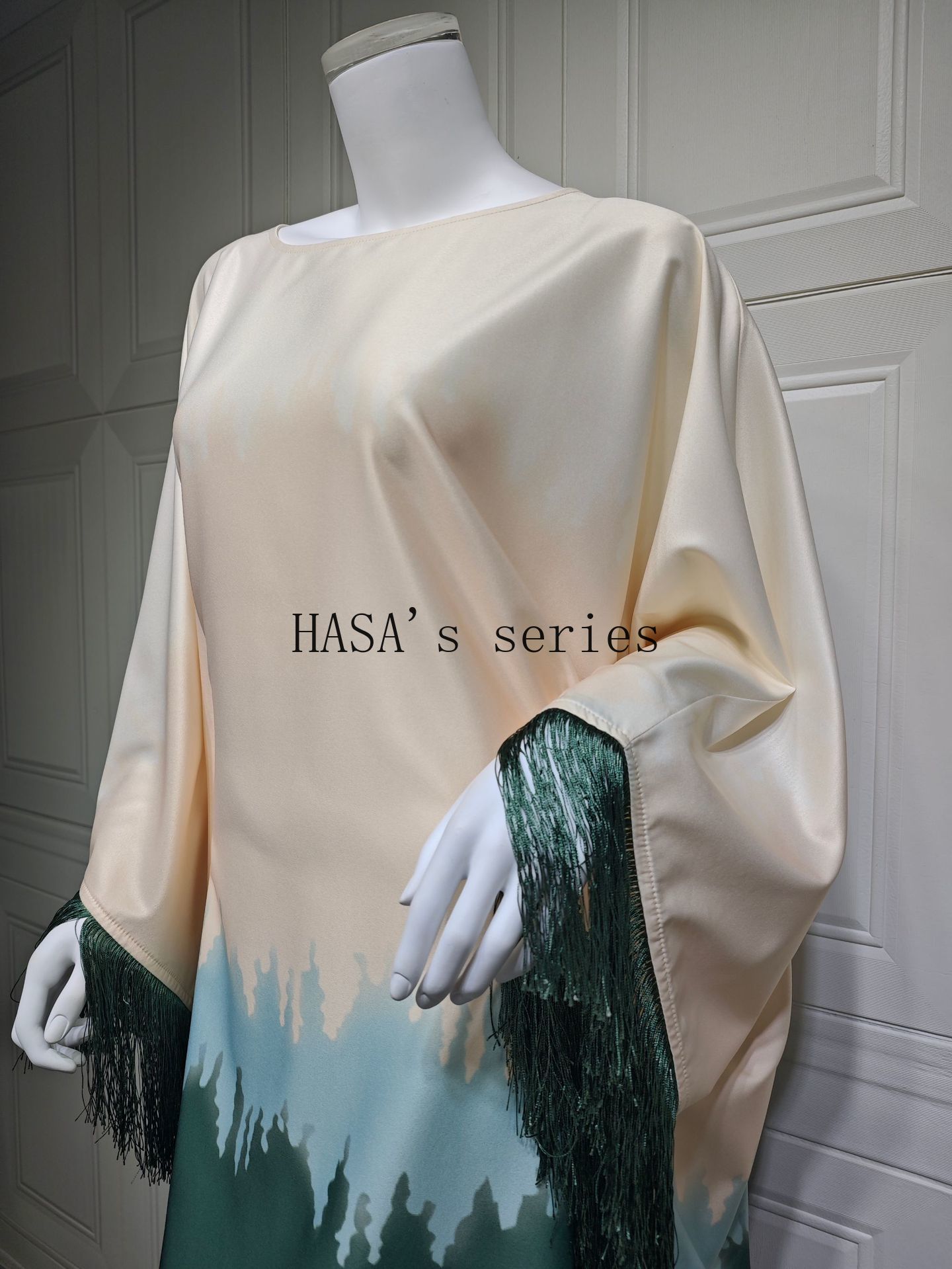 HS5095 Romantic Gradient Fringed Robe, Elegant Printed Long Dress