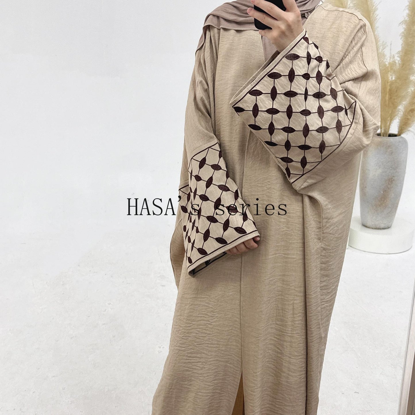 HS4840 Elegant long robe with geometric embroidery, a simple and traditional style dress.