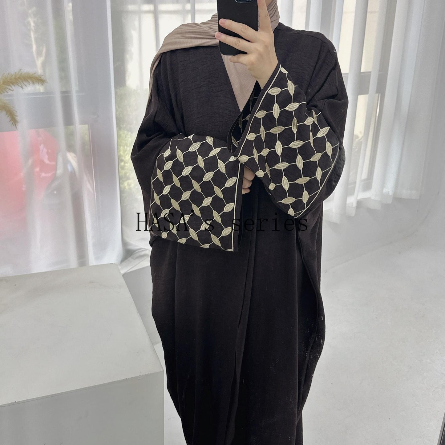HS4840 Elegant long robe with geometric embroidery, a simple and traditional style dress.