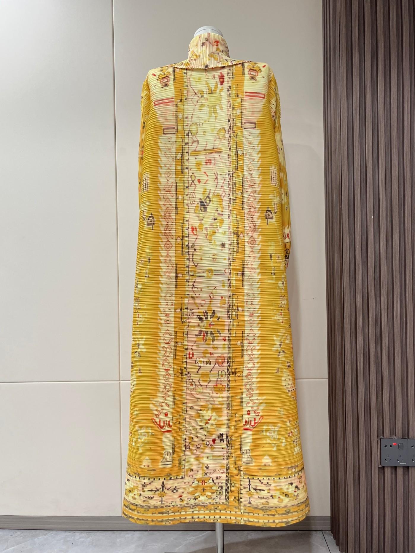 HS5843 Retro Warm Yellow Floral Textured Open-front Long Coat