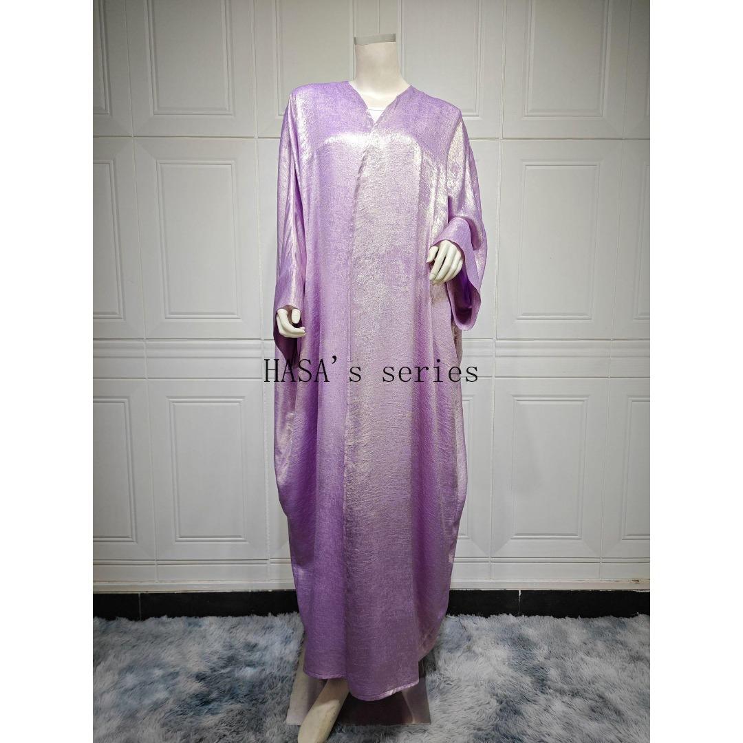 HS5091 A long robe with gilded highlights, featuring a simple yet elegant dress design.