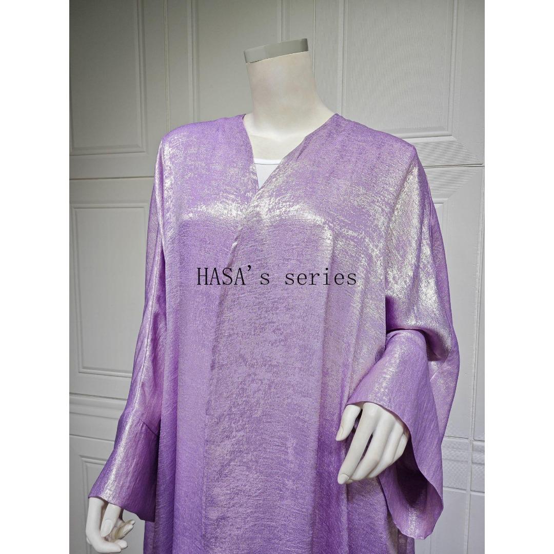 HS5091 A long robe with gilded highlights, featuring a simple yet elegant dress design.
