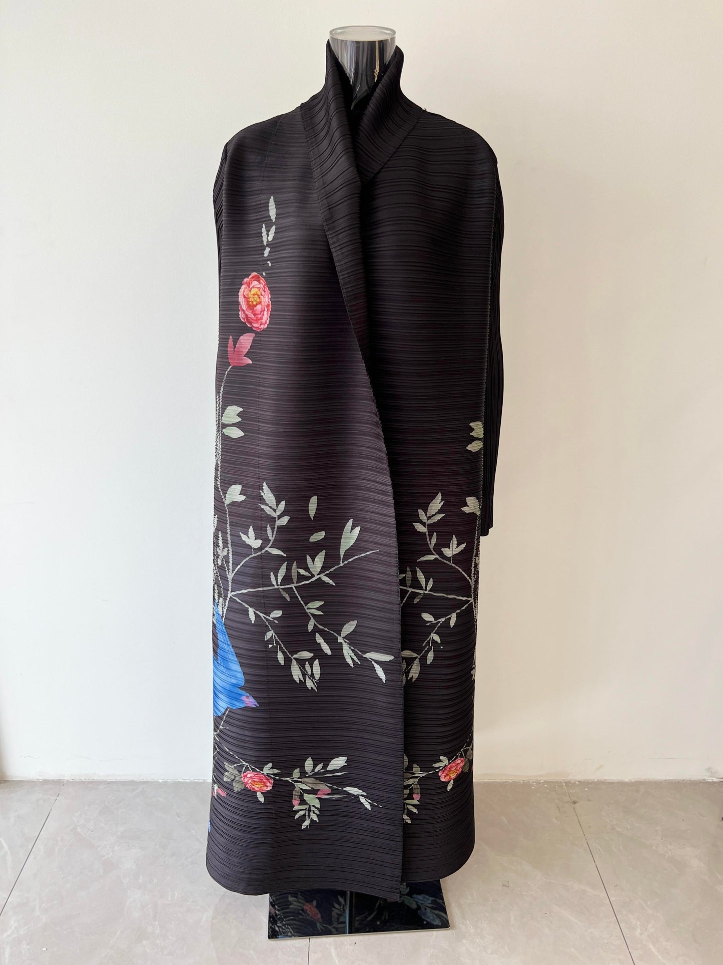 HS6707 Midnight Serenade ,Black Abaya with Striking Bird Embroidery
