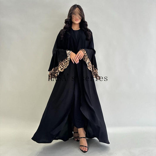 HS5103 A black robe with leopard print details, a simple and elegant cardigan-style dress.