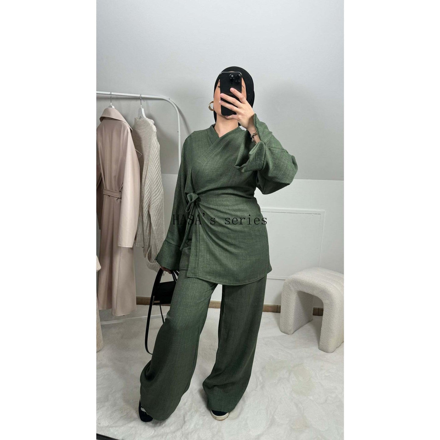 HS4830 A Simple, Tie-front Top Paired with Wide-leg Pants – A Comfortable Two-piece Set Suitable for Everyday Wear.