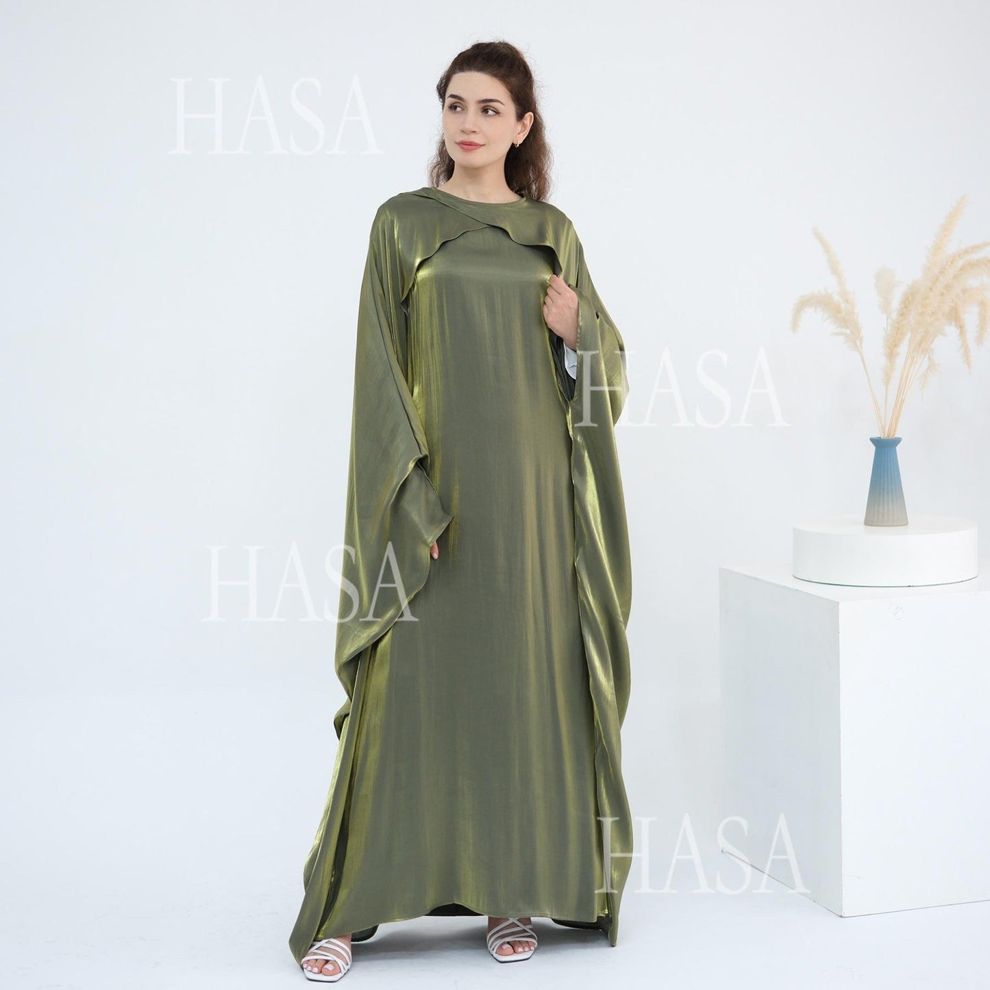 HA6584 Solid Color Beaded Loose Elegant Robe Dress