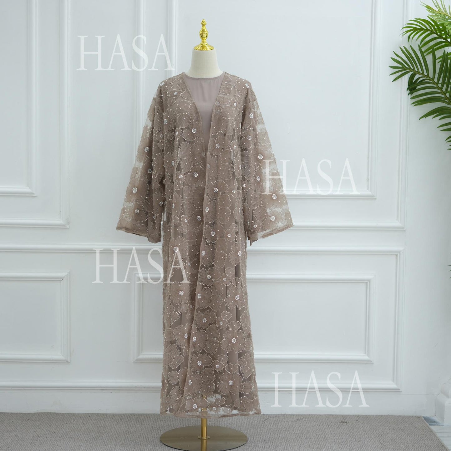 HS6625 Dreidimensionale, Perlenbesetzte Strickjacke Mit Blumenmuster, Die Mit Einer Inneren Schicht Oder Einem Kopftuch Kombiniert Werden Kann.