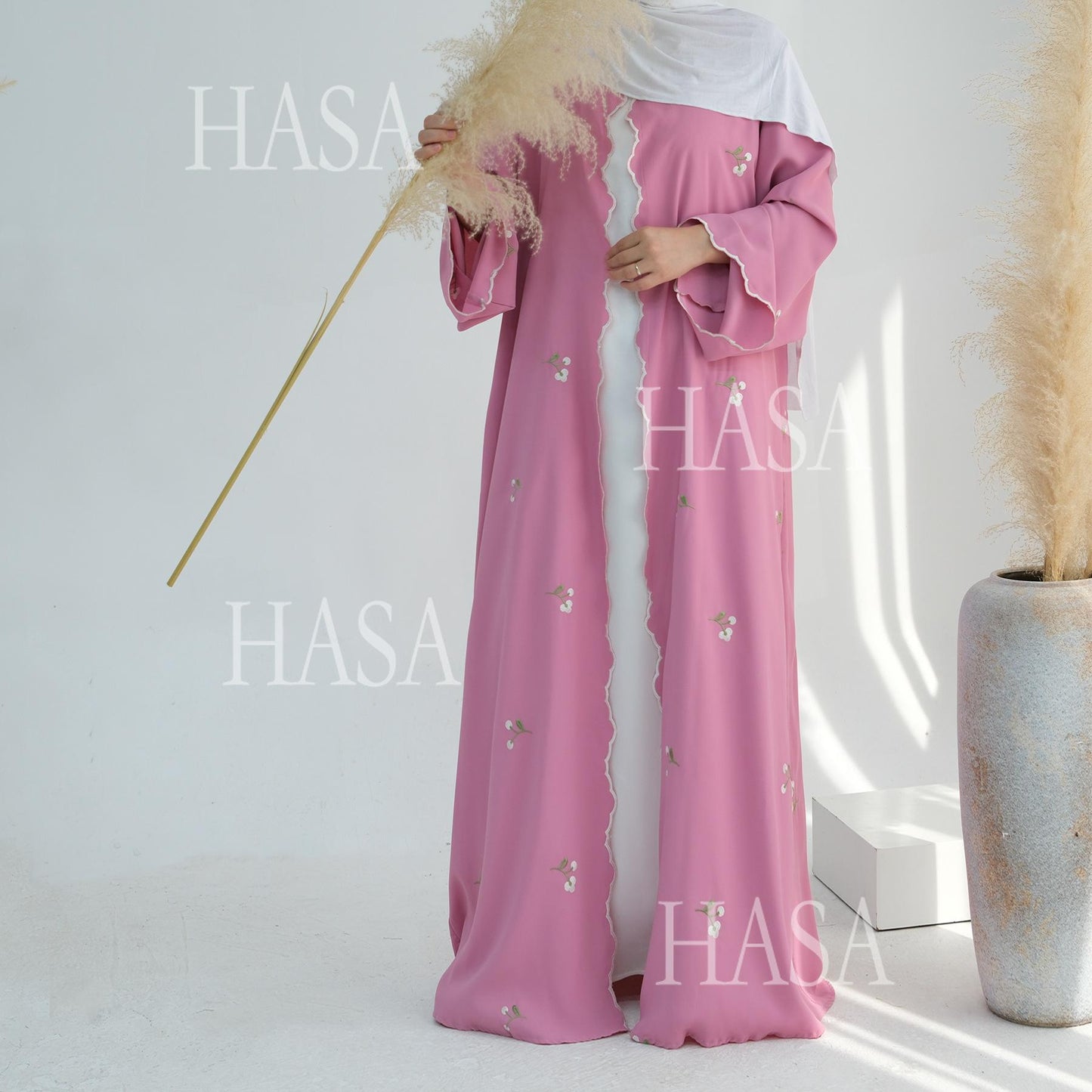 HA6472 Longline Cardigan with Delicate Floral Details and Curved Edging