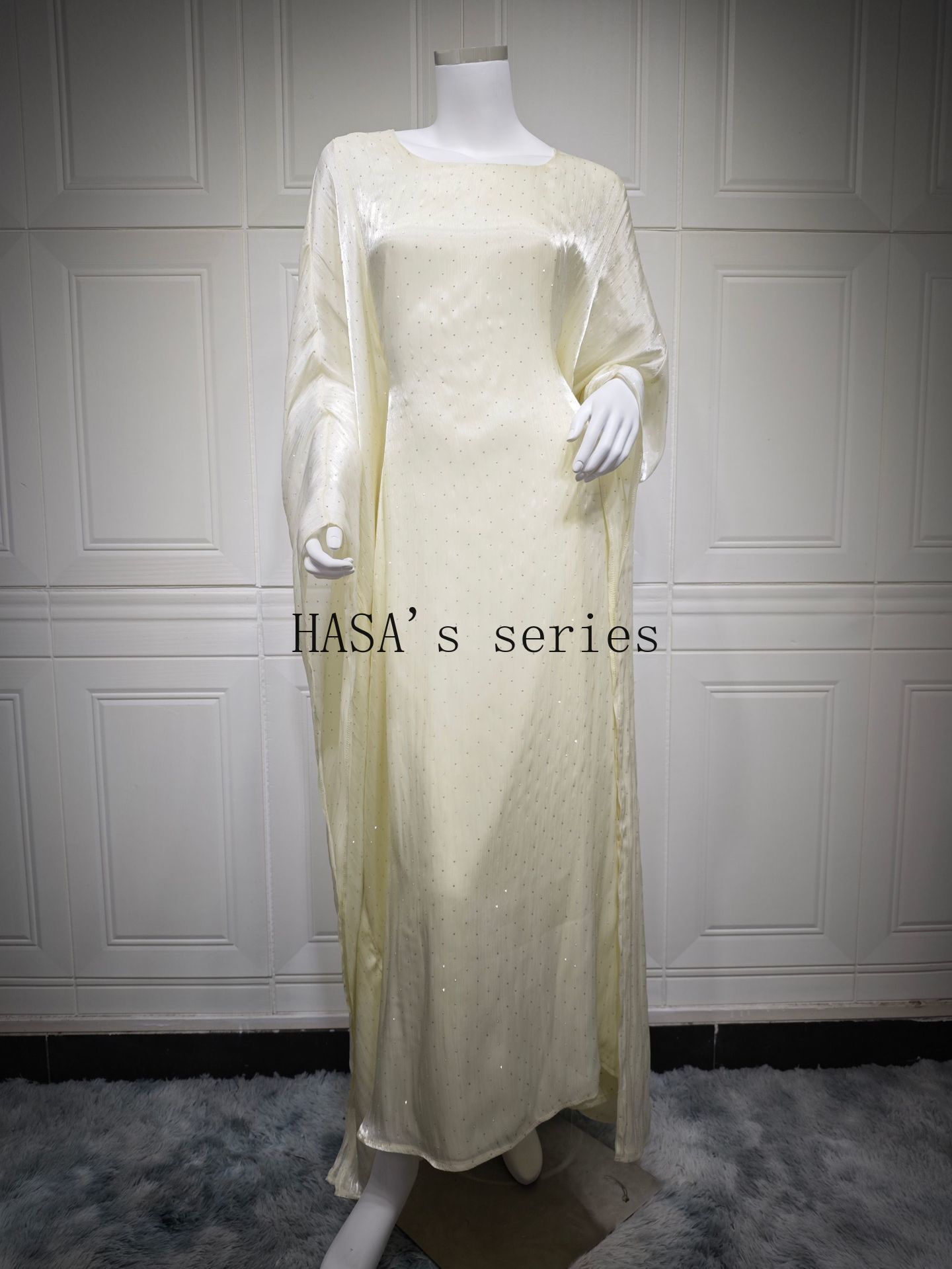 HS5105 Simple and Soft Long-sleeved Pullover Dress with A Waist-length Design, in A Solid Color for Everyday Wear.