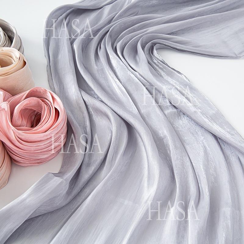 HA6479 A Simple Silk Scarf with A Mellow Color and A Light and Drapey Design