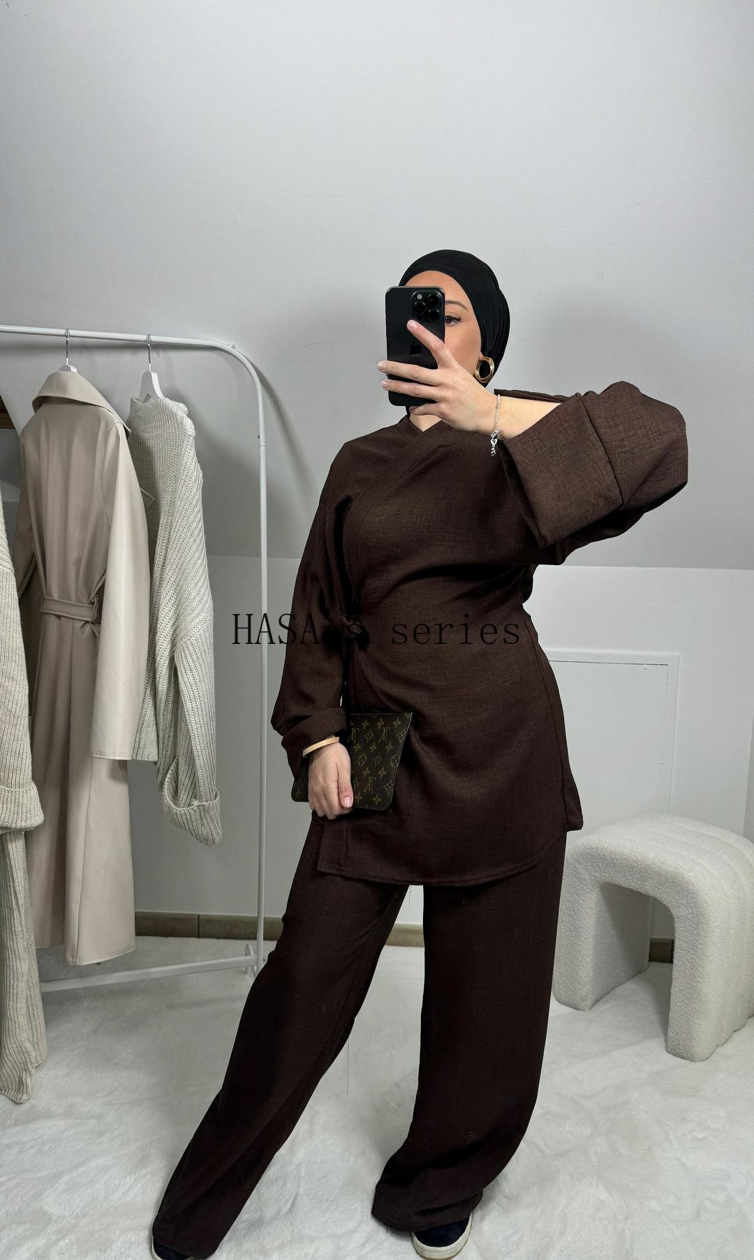 HS4830 A Simple, Tie-front Top Paired with Wide-leg Pants – A Comfortable Two-piece Set Suitable for Everyday Wear.