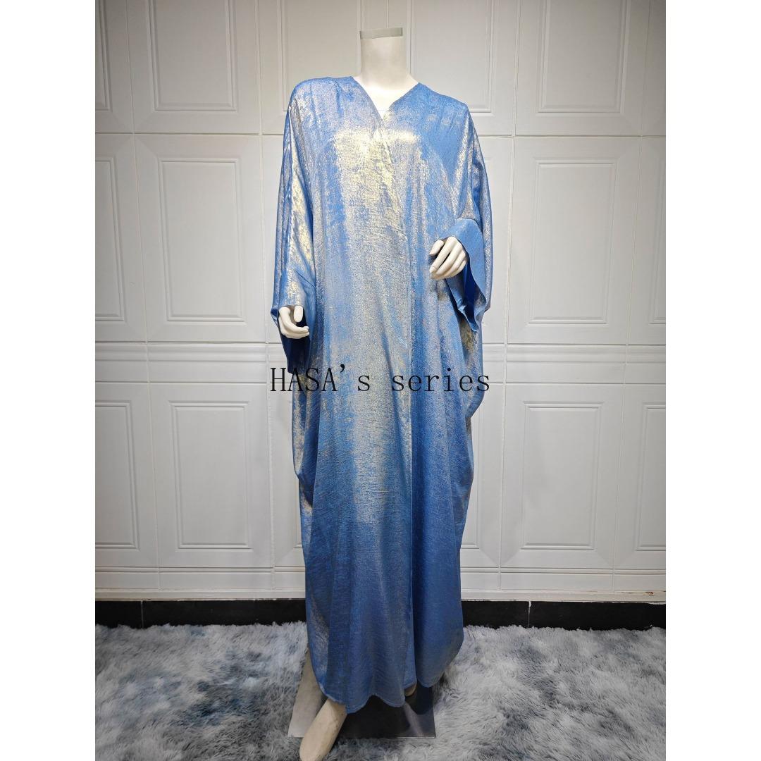 HS5091 A long robe with gilded highlights, featuring a simple yet elegant dress design.